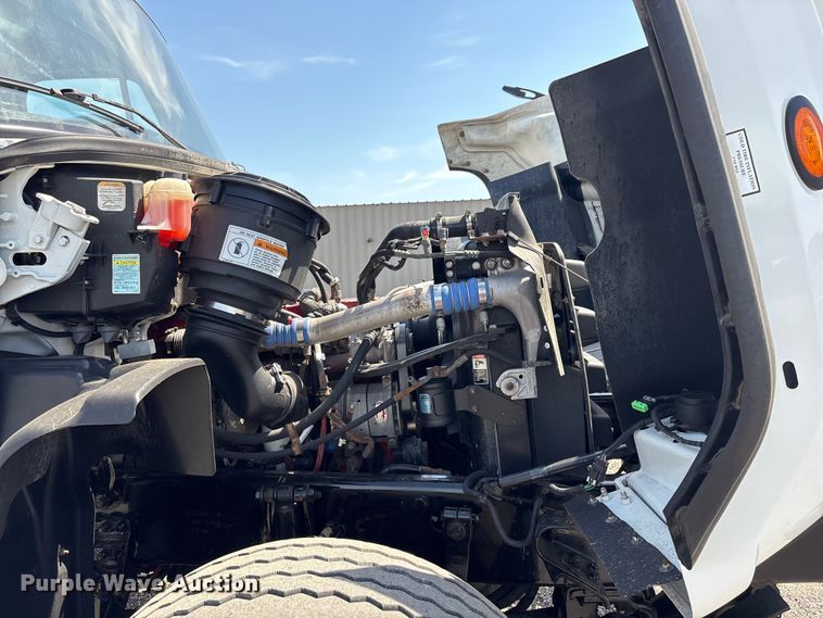 image for item EG9092 2012 Freightliner 114SD crane truck