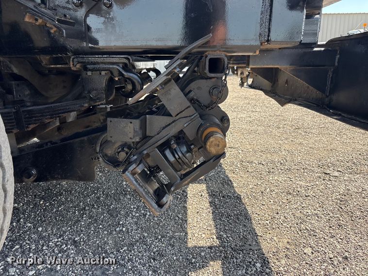 image for item EG9092 2012 Freightliner 114SD crane truck