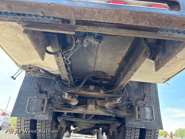 image for item EG9092 2012 Freightliner 114SD crane truck