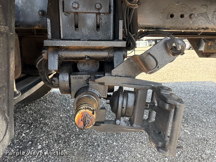 image for item EG9092 2012 Freightliner 114SD crane truck