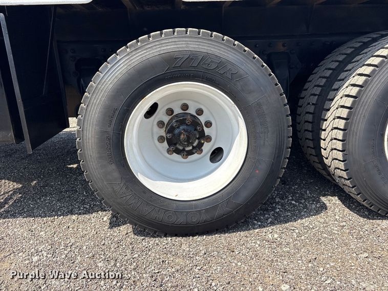 image for item EG9092 2012 Freightliner 114SD crane truck