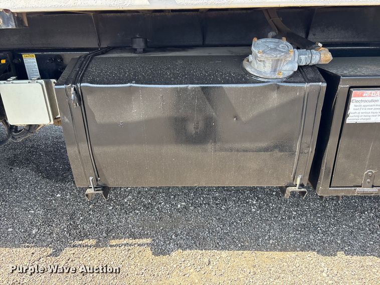 image for item EG9093 2013 Freightliner Business Class M2 crane truck