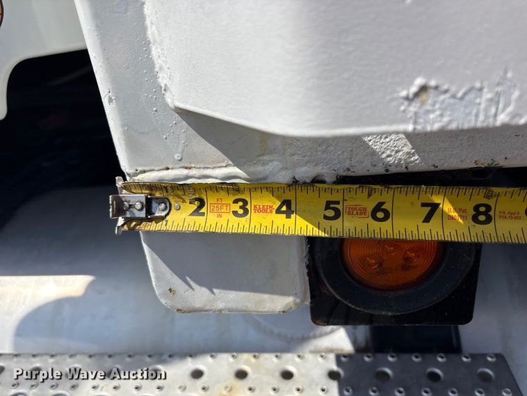 image for item EG9093 2013 Freightliner Business Class M2 crane truck