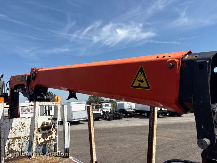 image for item EG9093 2013 Freightliner Business Class M2 crane truck