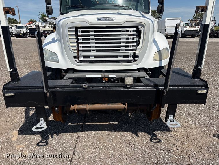 image for item EG9093 2013 Freightliner Business Class M2 crane truck