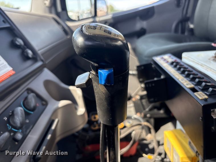 image for item EG9093 2013 Freightliner Business Class M2 crane truck