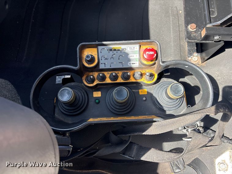 image for item EG9093 2013 Freightliner Business Class M2 crane truck