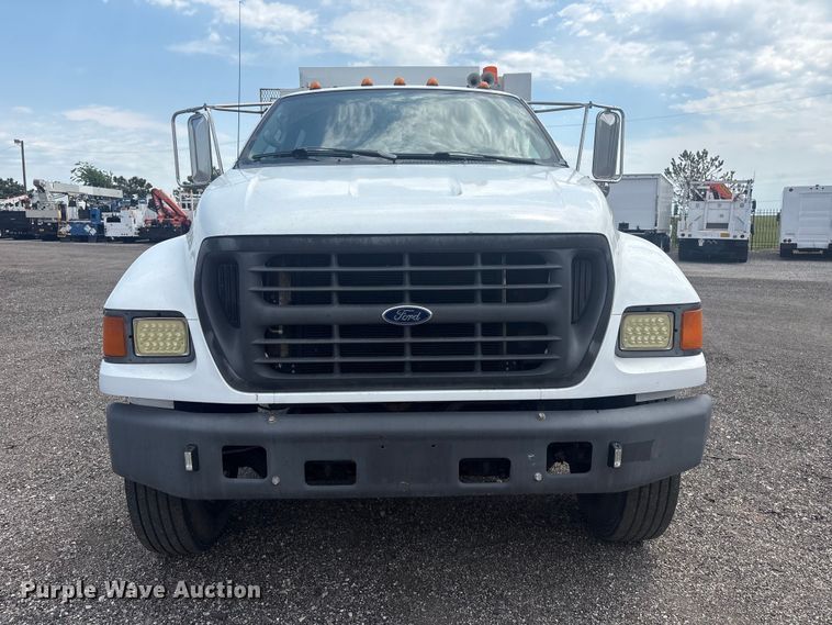 image for item EG9097 2002 Ford F750 Super Duty Crew Cab utility / service truck