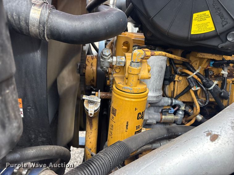 image for item EG9097 2002 Ford F750 Super Duty Crew Cab utility / service truck