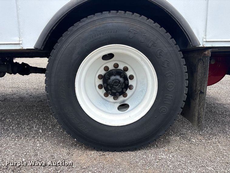 image for item EG9097 2002 Ford F750 Super Duty Crew Cab utility / service truck