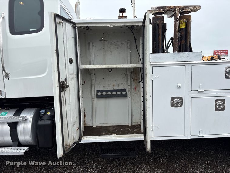 image for item EG9100 2014 Freightliner 108SD crane truck