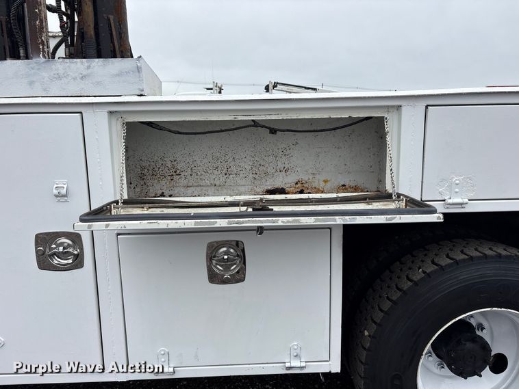 image for item EG9100 2014 Freightliner 108SD crane truck