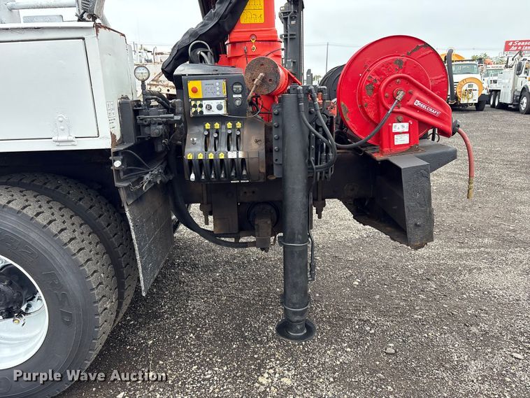 image for item EG9100 2014 Freightliner 108SD crane truck