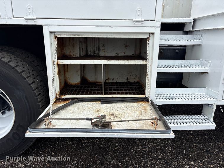 image for item EG9100 2014 Freightliner 108SD crane truck