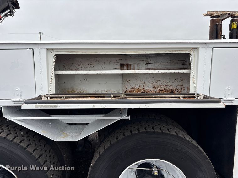 image for item EG9100 2014 Freightliner 108SD crane truck