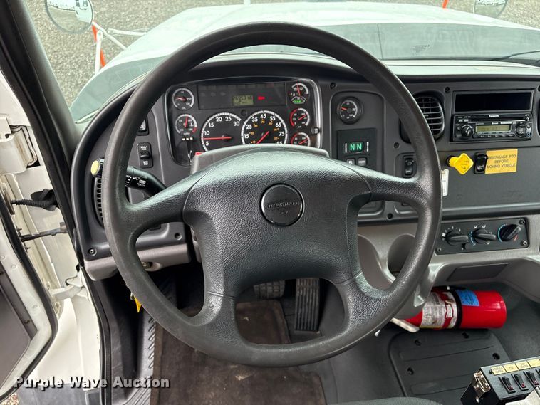 image for item EG9100 2014 Freightliner 108SD crane truck