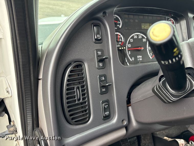 image for item EG9100 2014 Freightliner 108SD crane truck