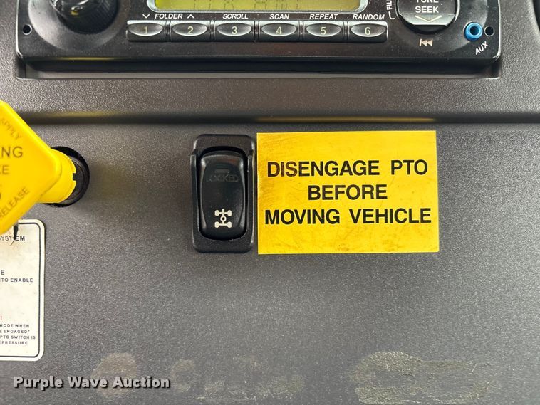 image for item EG9100 2014 Freightliner 108SD crane truck
