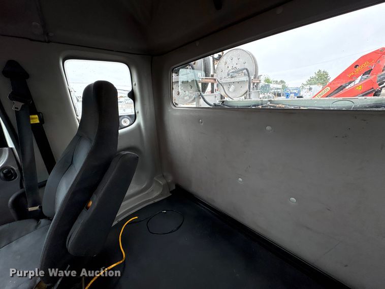 image for item EG9100 2014 Freightliner 108SD crane truck