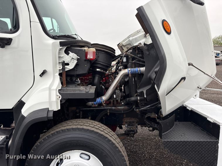 image for item EG9100 2014 Freightliner 108SD crane truck