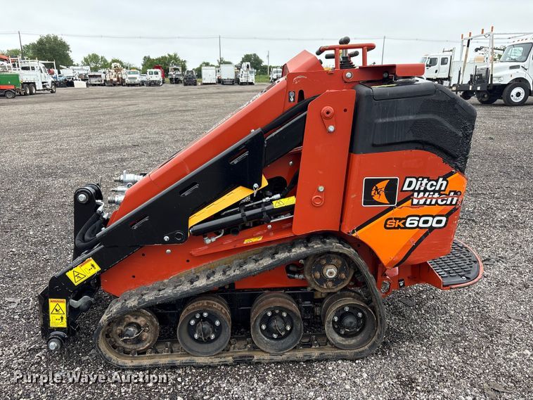 image for item EG9103 2020 Ditch Witch SK600 compact utility loader