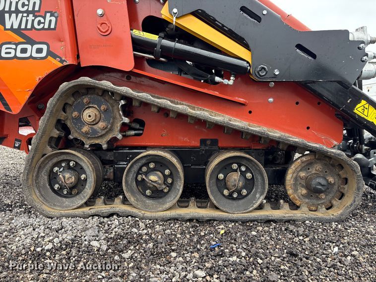 image for item EG9103 2020 Ditch Witch SK600 compact utility loader