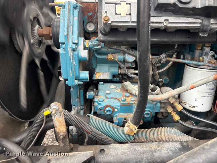 image for item EG9106 1999 International 4900 crane truck