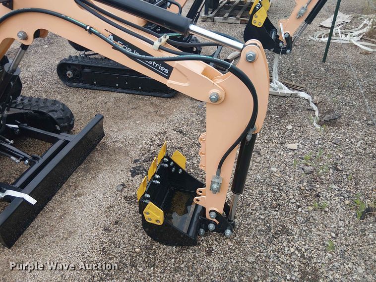 image for item EH4098 Erie Industries EM15 mini excavator