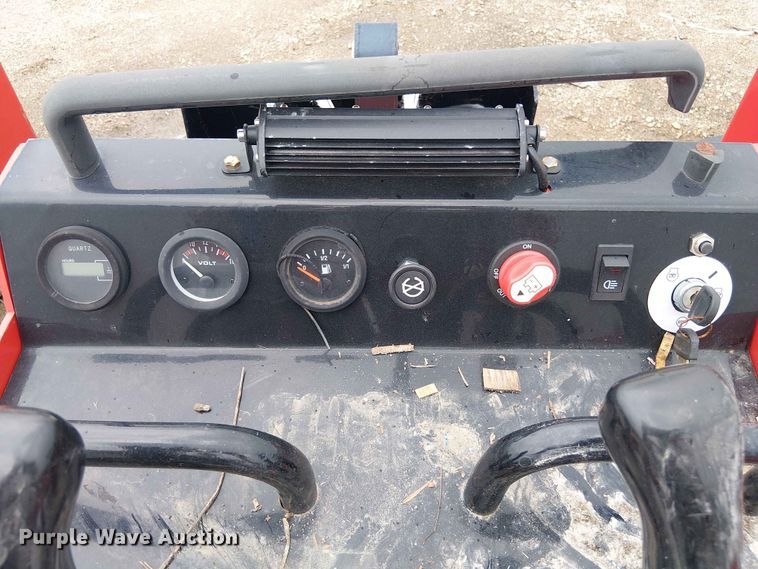 image for item EH4145 2024 Erie Industries SCL850 compact utility loader
