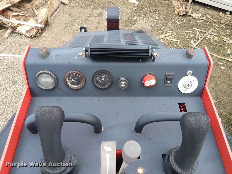 image for item EH4146 2024 Erie Industries SCL850 compact utility loader