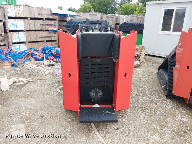 image for item EH4147 2024 Erie Industries SCL850 compact utility loader