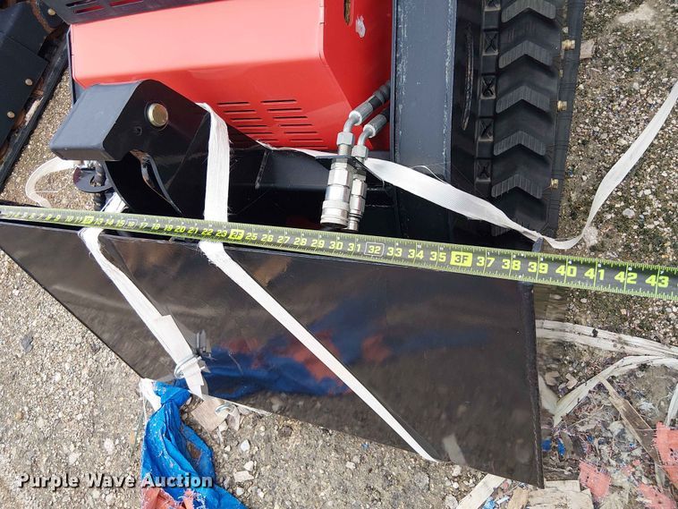 image for item EH4147 2024 Erie Industries SCL850 compact utility loader