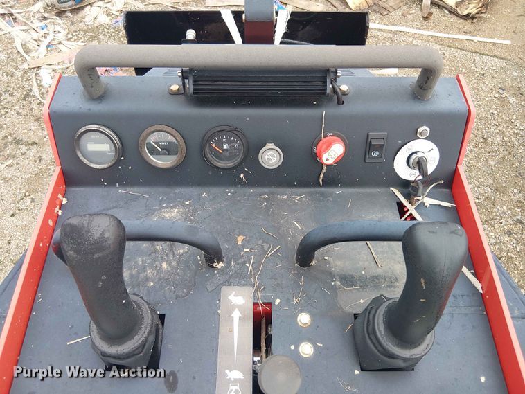 image for item EH4147 2024 Erie Industries SCL850 compact utility loader