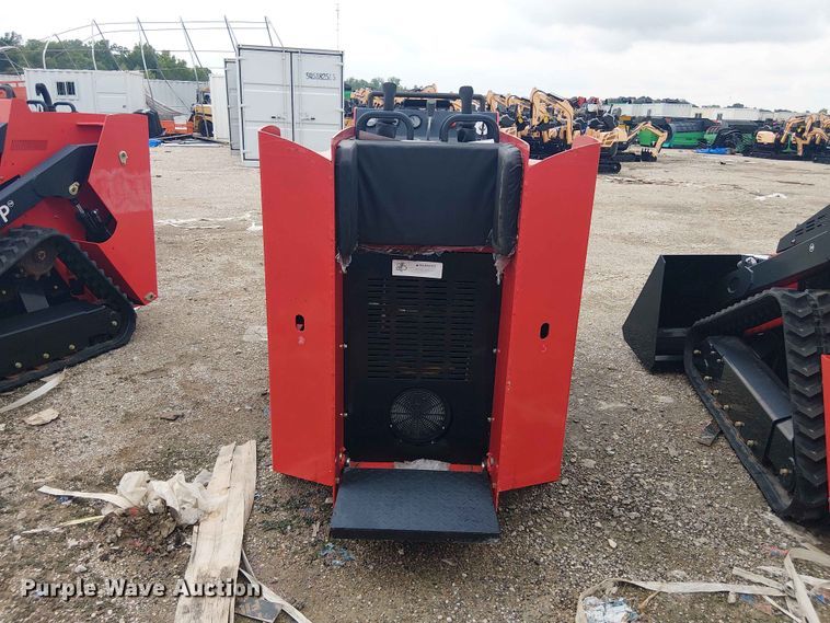 image for item EH4148 2024 Erie Industries SCL850 compact utility loader