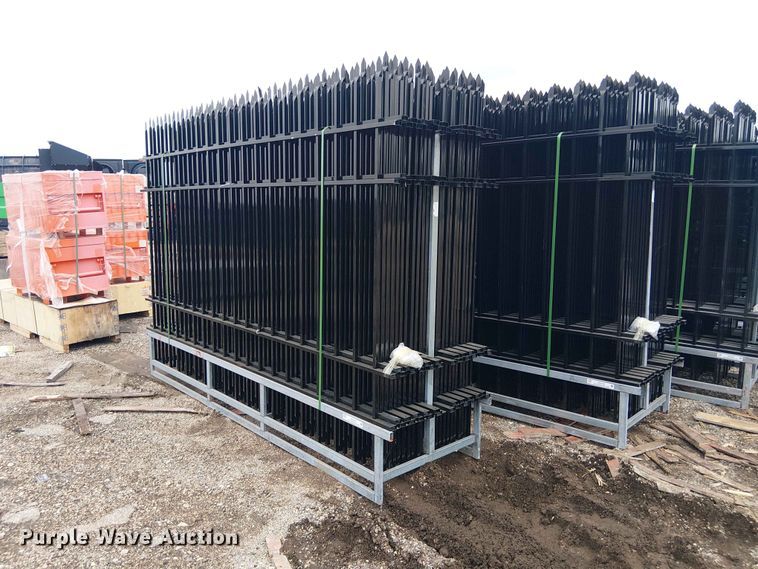 (22) Valley Pioneer F10 fence panels