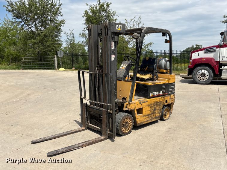 image for item EI5843 Caterpillar T50E forklift
