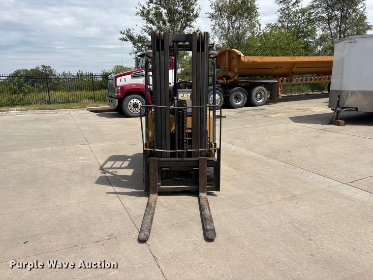 image for item EI5843 Caterpillar T50E forklift