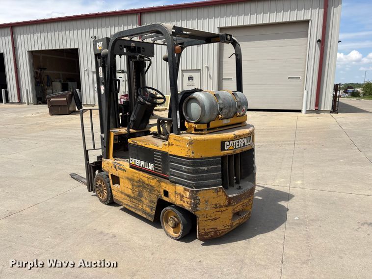 image for item EI5843 Caterpillar T50E forklift