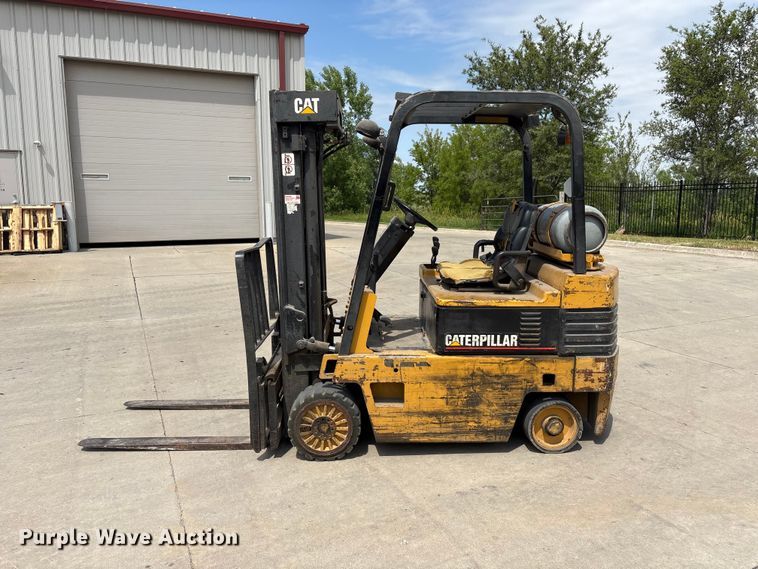 image for item EI5843 Caterpillar T50E forklift