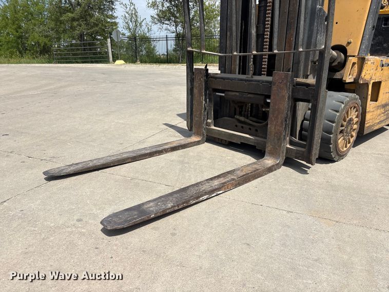 image for item EI5843 Caterpillar T50E forklift