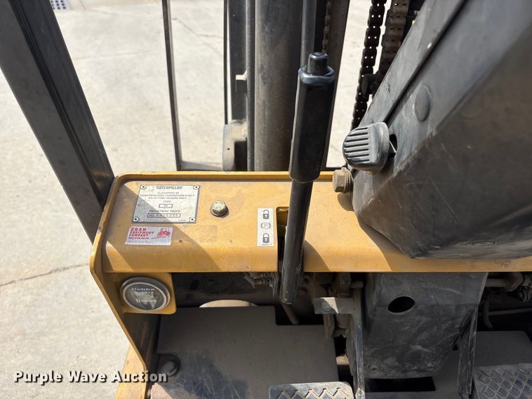 image for item EI5843 Caterpillar T50E forklift