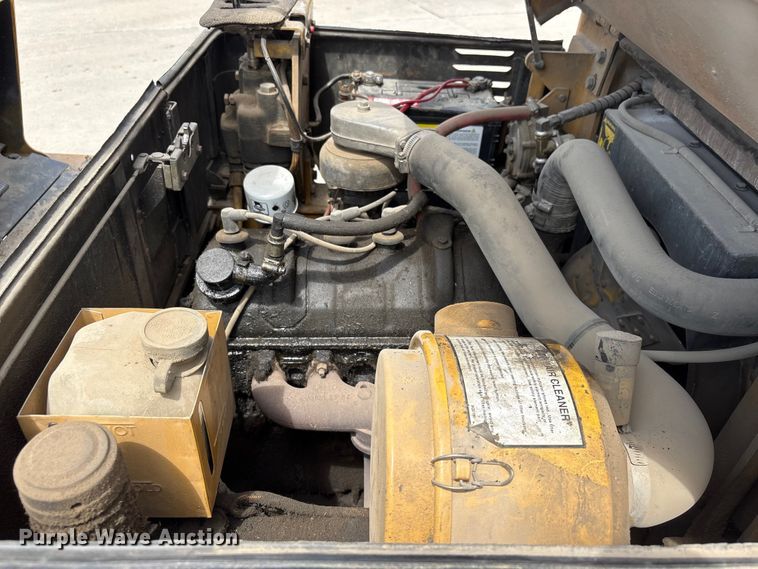 image for item EI5843 Caterpillar T50E forklift