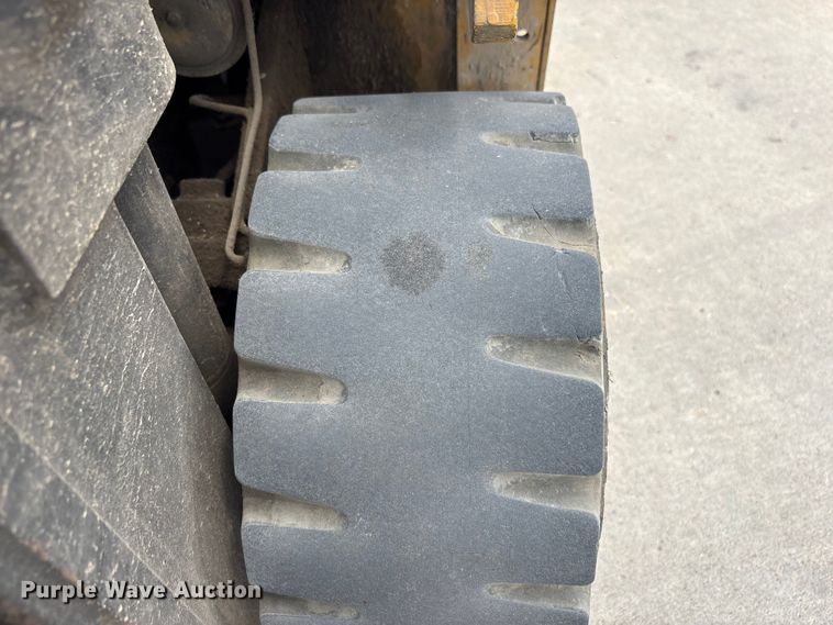 image for item EI5843 Caterpillar T50E forklift