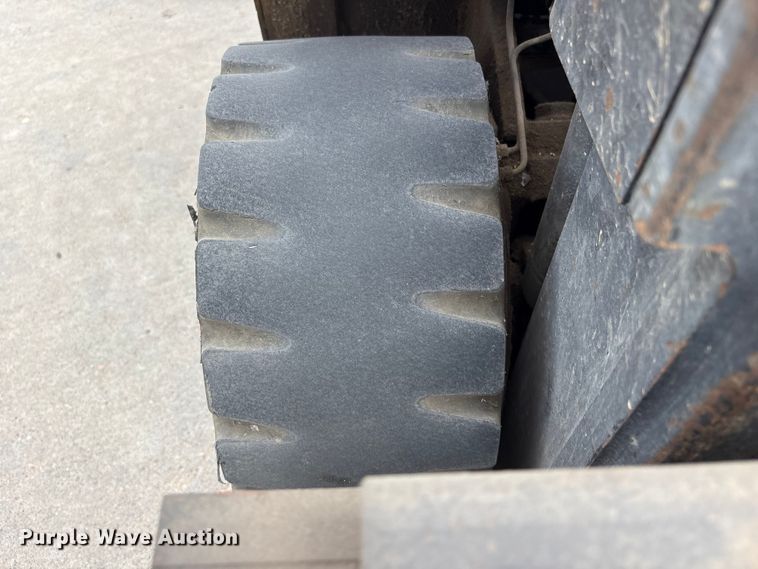 image for item EI5843 Caterpillar T50E forklift