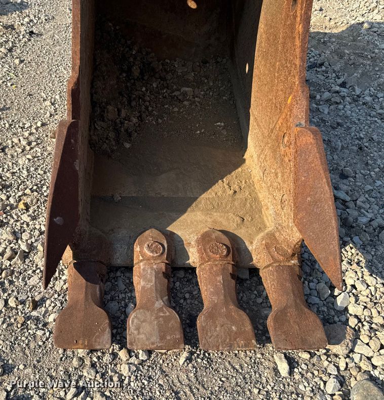 image for item EM2367 2021 Geith excavator bucket