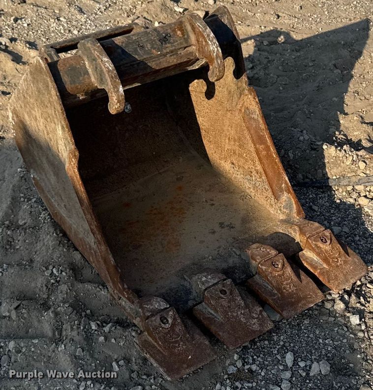 image for item EM2369 Bobcat excavator bucket
