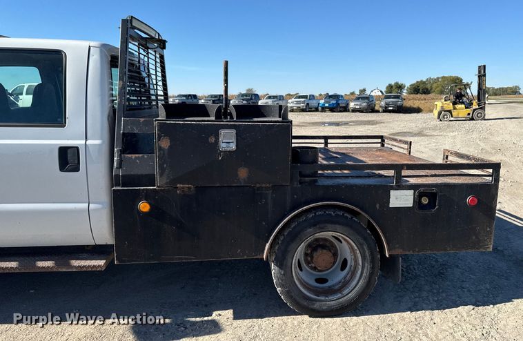image for item EM2464 2008 Ford F450 XL Super Duty Crew Cab flatbed truck