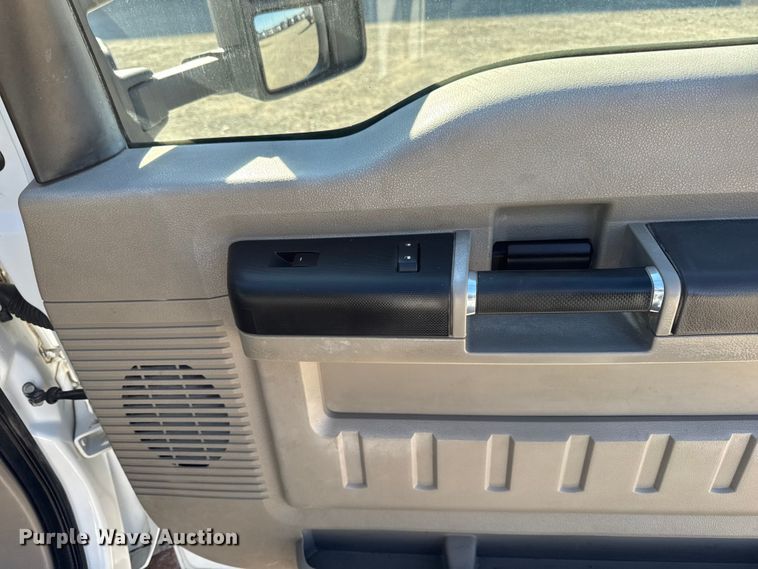 image for item EM2464 2008 Ford F450 XL Super Duty Crew Cab flatbed truck