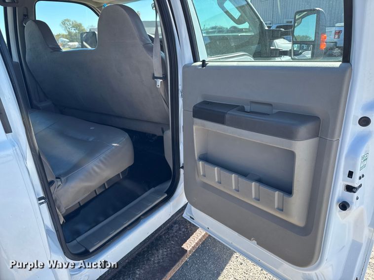image for item EM2464 2008 Ford F450 XL Super Duty Crew Cab flatbed truck
