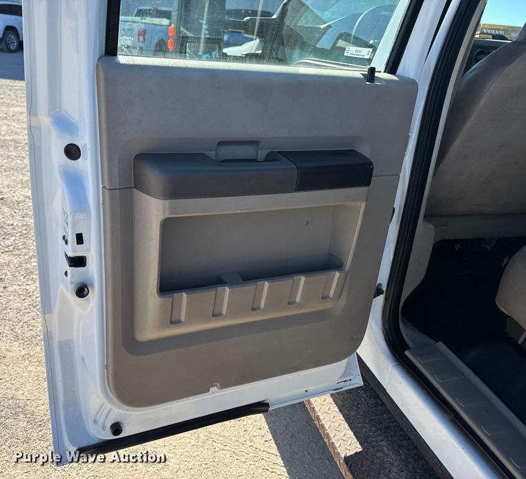 image for item EM2464 2008 Ford F450 XL Super Duty Crew Cab flatbed truck